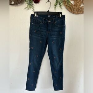 Crown & Ivy Dark Blue Embroidered Skinny Jeans. Size 2R